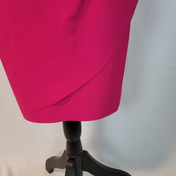 Dress - Picture 7 of 7